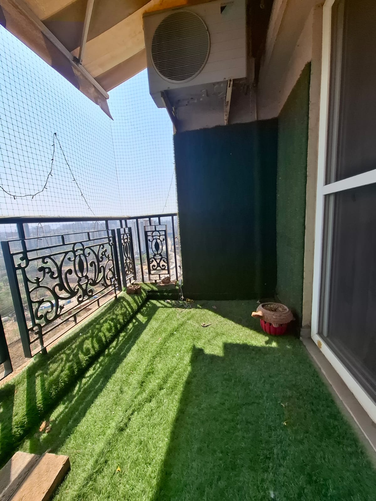 Raheja vista premier